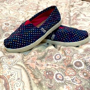 TOMS size 3 Polka dot slip on NEW